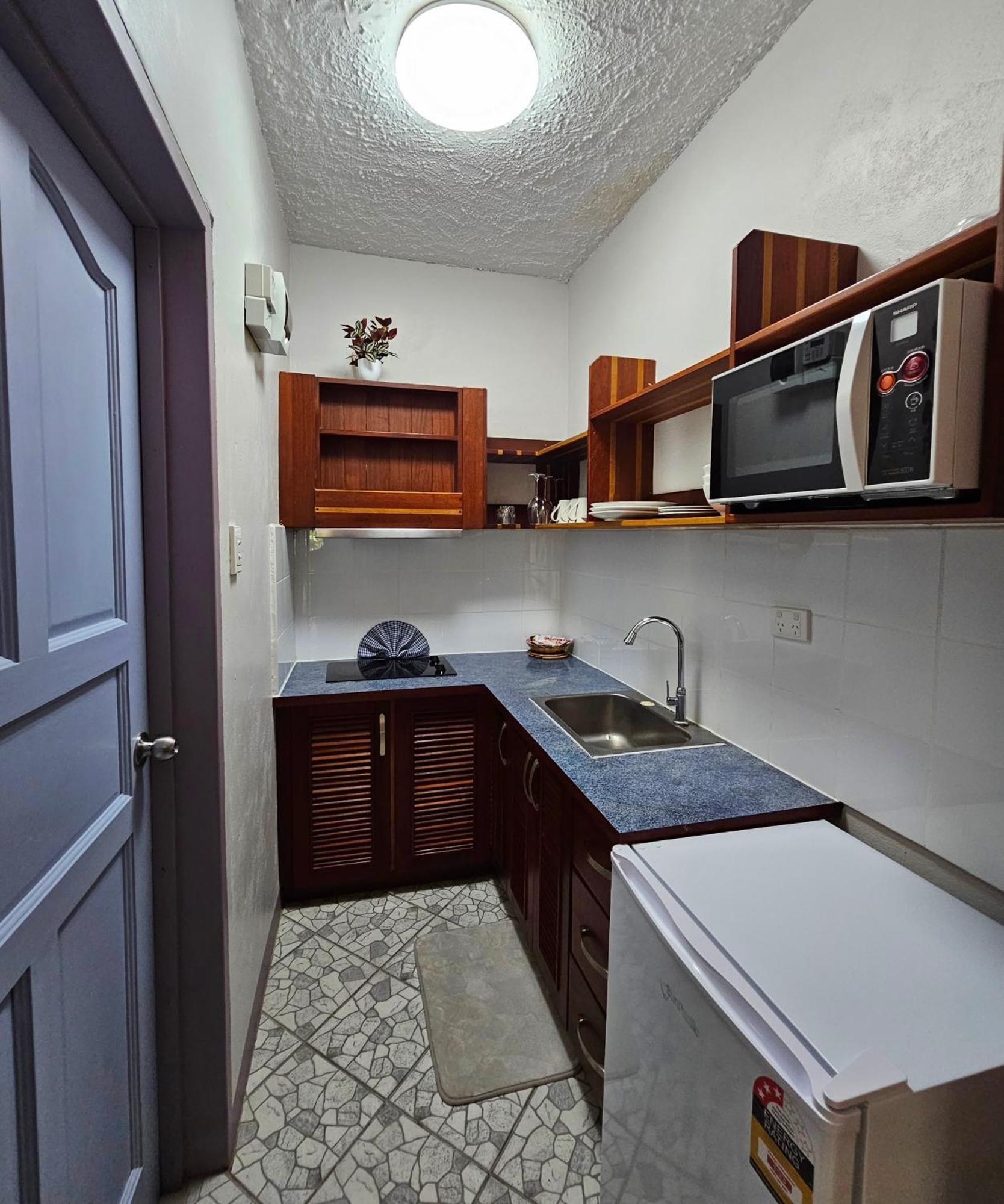 Sanalae Apartments Хоніара Екстер'єр фото